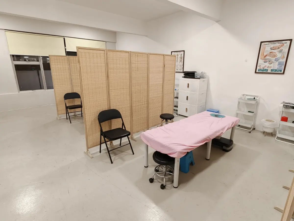 A prepared therapy bed inside the Armos centre